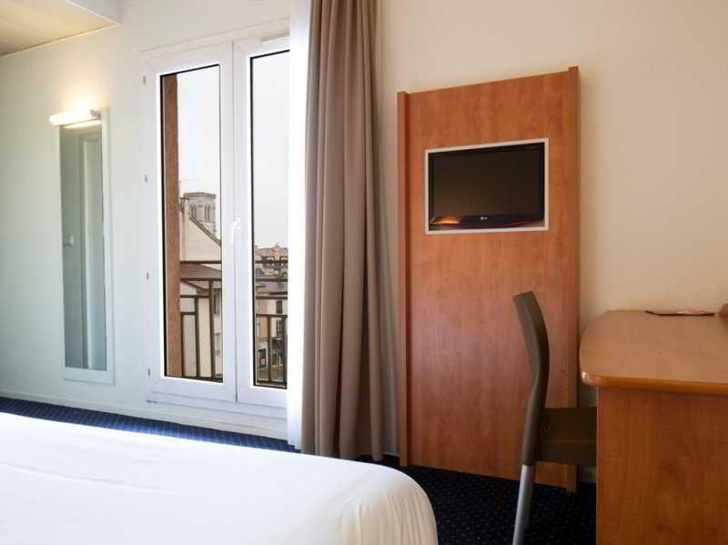 Ibis Budget Bourgoin Jallieu Centre Exterior photo